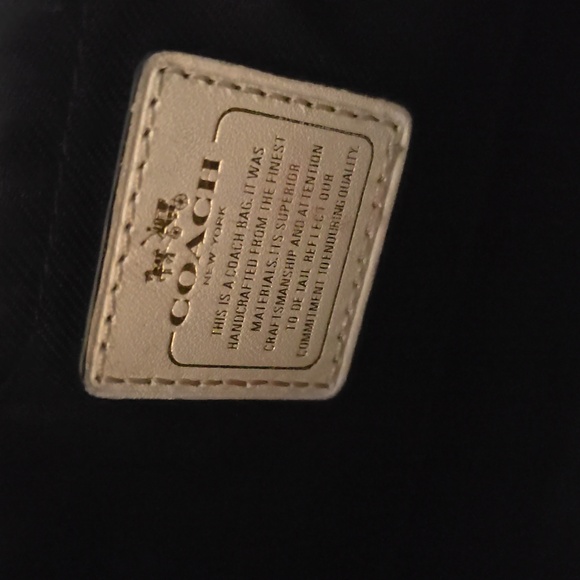 Coach black leather embossed small crossbody gold detail - Picture 11 of 13